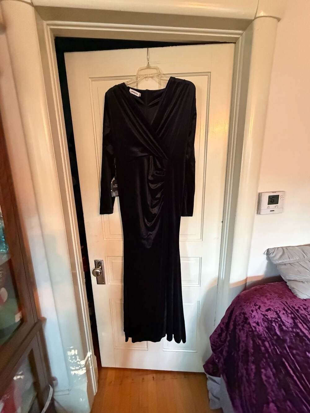 Ababalaya Long Sleeve V-Neck Ruched Velvet Formal Gown